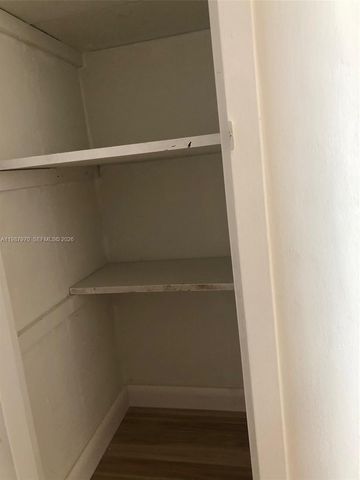 3660 NE 166th St 415, North Miami Beach, FL 33160