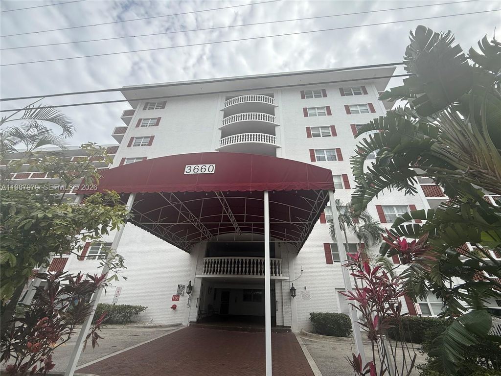 3660 NE 166th St 415, North Miami Beach, FL 33160