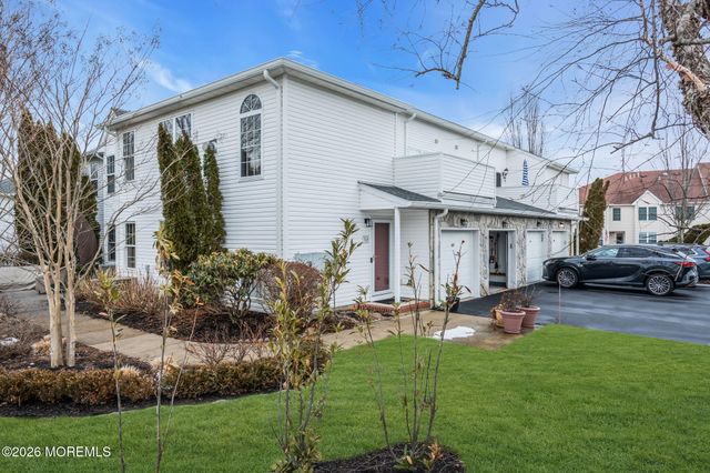 380 Deuce Drive, Wall, NJ 07719