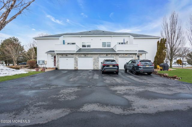 380 Deuce Drive, Wall, NJ 07719