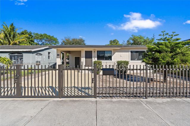 811 NW 115th St, Miami, FL 33168