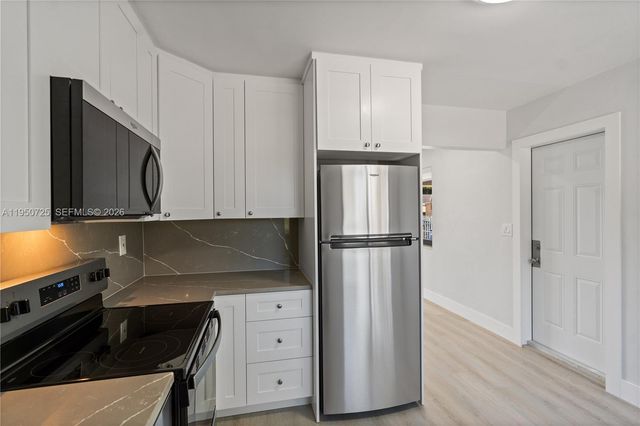 811 NW 115th St, Miami, FL 33168