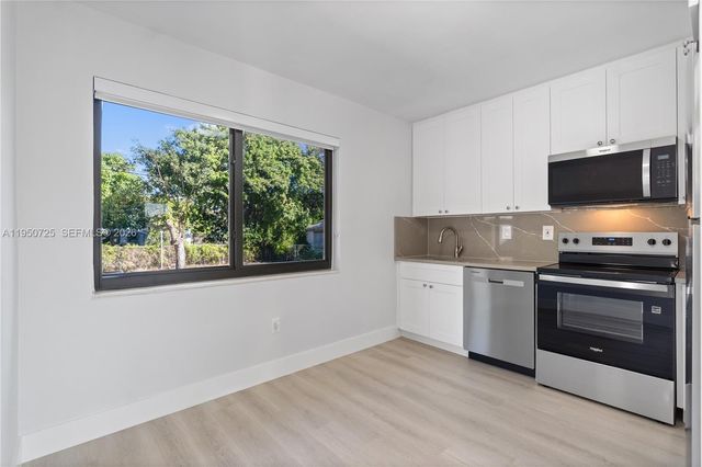 811 NW 115th St, Miami, FL 33168