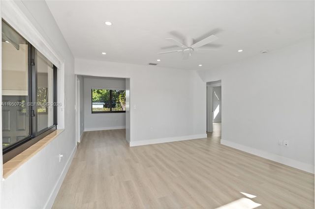 811 NW 115th St, Miami, FL 33168