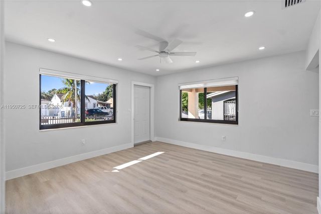 811 NW 115th St, Miami, FL 33168