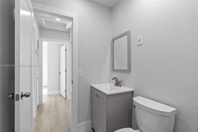 811 NW 115th St, Miami, FL 33168