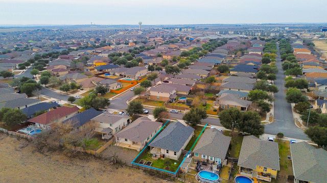 414 Brazoria TRL, San Marcos, TX 78666