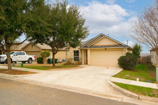 414 Brazoria TRL, San Marcos, TX 78666