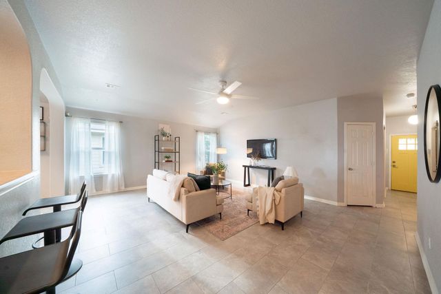 414 Brazoria TRL, San Marcos, TX 78666