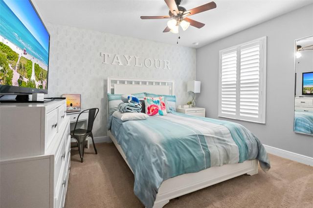 301 SPARROW HAWK DRIVE, Groveland, FL 34736