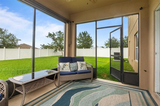 301 SPARROW HAWK DRIVE, Groveland, FL 34736