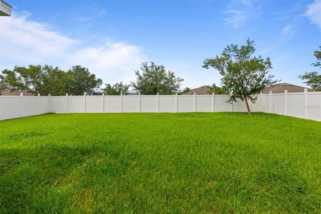 301 SPARROW HAWK DRIVE, Groveland, FL 34736