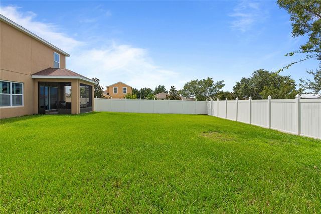 301 SPARROW HAWK DRIVE, Groveland, FL 34736