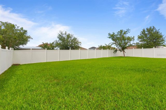 301 SPARROW HAWK DRIVE, Groveland, FL 34736