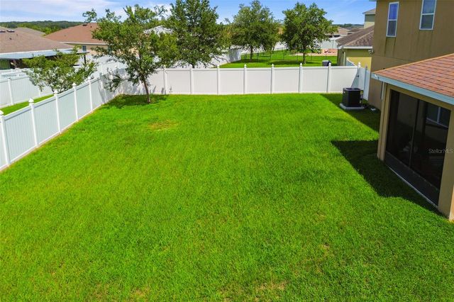 301 SPARROW HAWK DRIVE, Groveland, FL 34736