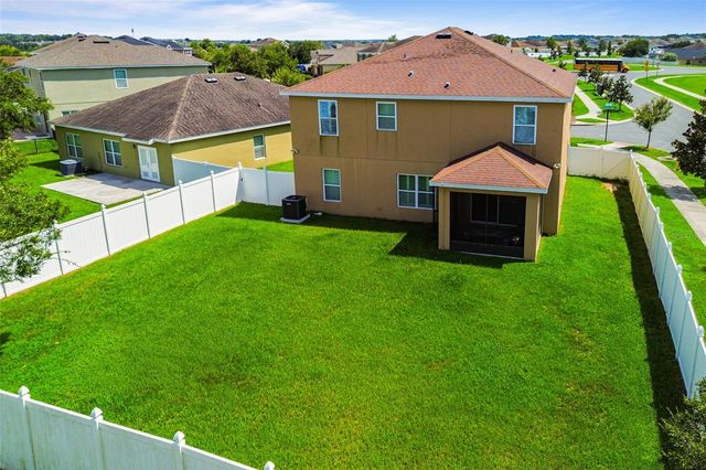 301 SPARROW HAWK DRIVE, Groveland, FL 34736