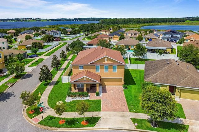 301 SPARROW HAWK DRIVE, Groveland, FL 34736