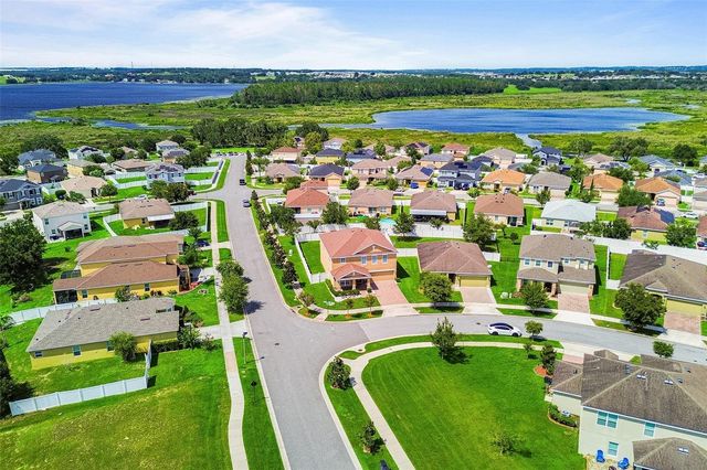 301 SPARROW HAWK DRIVE, Groveland, FL 34736