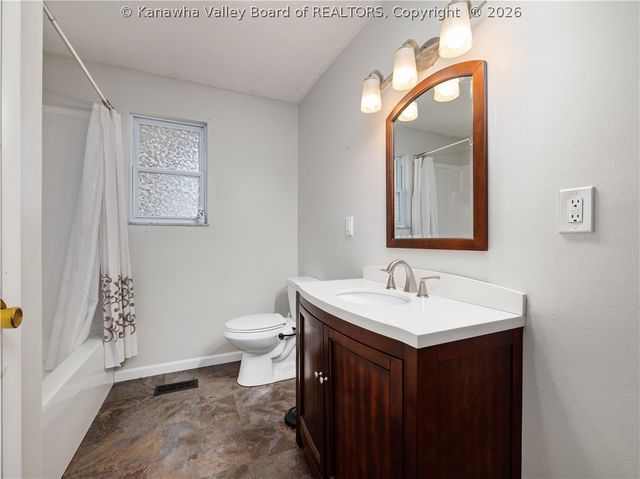 111 Bryn Mawr Way, Culloden, WV 25510