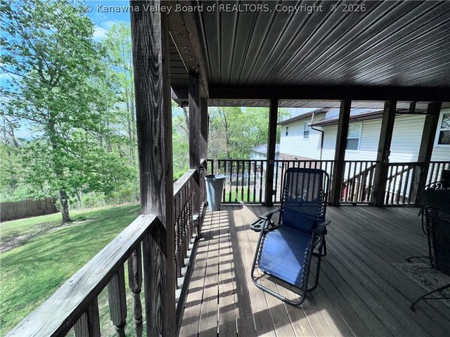 111 Bryn Mawr Way, Culloden, WV 25510