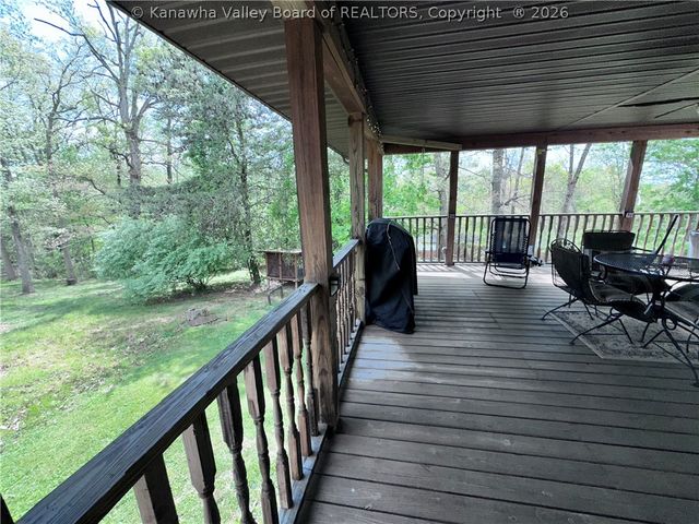 111 Bryn Mawr Way, Culloden, WV 25510