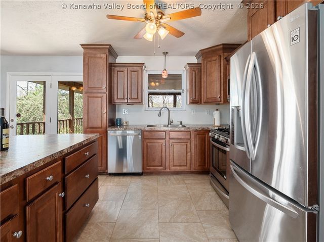 111 Bryn Mawr Way, Culloden, WV 25510