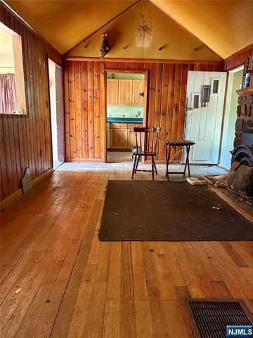 17 Onteora Road, Vernon, NJ 07422