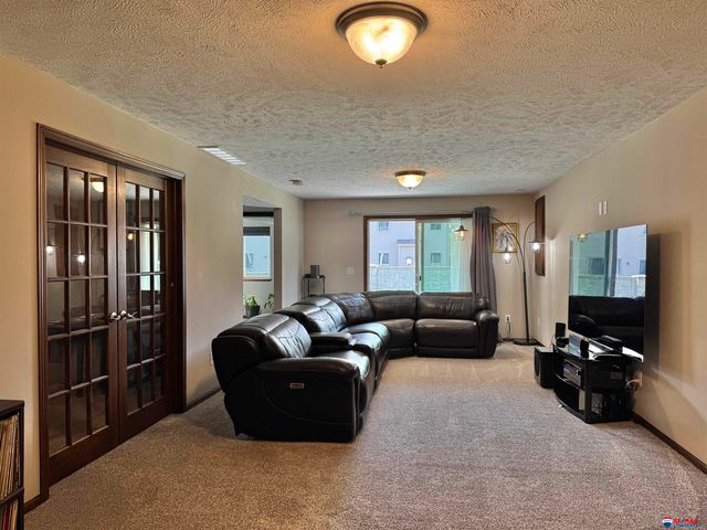 6154 S 87 Street, Lincoln, NE 68526