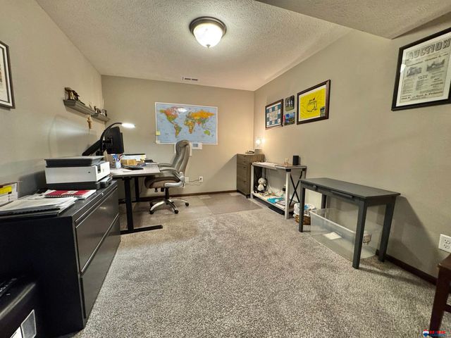 6154 S 87 Street, Lincoln, NE 68526