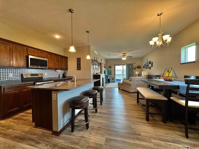 6154 S 87 Street, Lincoln, NE 68526