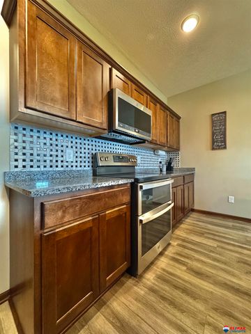 6154 S 87 Street, Lincoln, NE 68526