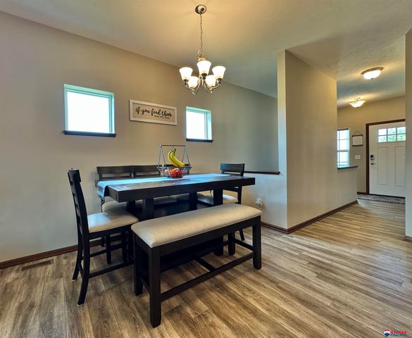 6154 S 87 Street, Lincoln, NE 68526