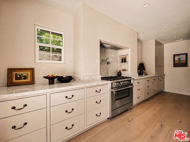 13108 Huston Street, Los Angeles, CA 91423