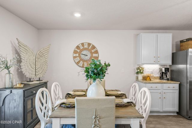 102 Spikes Circle, Southport, FL 32409