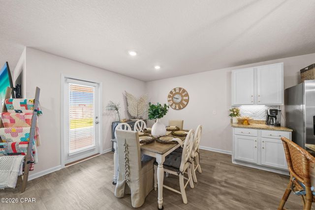 102 Spikes Circle, Southport, FL 32409