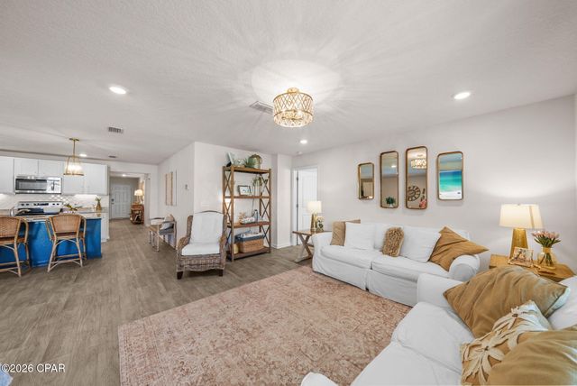 102 Spikes Circle, Southport, FL 32409