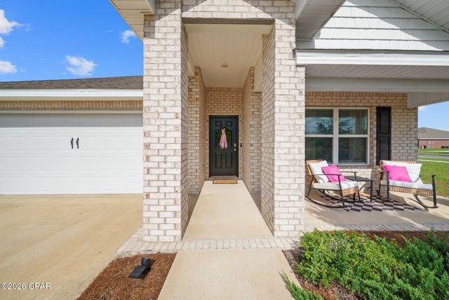 102 Spikes Circle, Southport, FL 32409