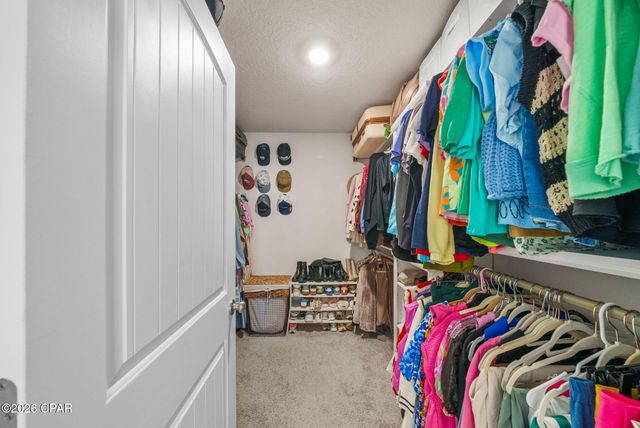 102 Spikes Circle, Southport, FL 32409