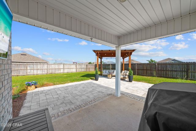 102 Spikes Circle, Southport, FL 32409