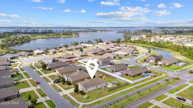 102 Spikes Circle, Southport, FL 32409