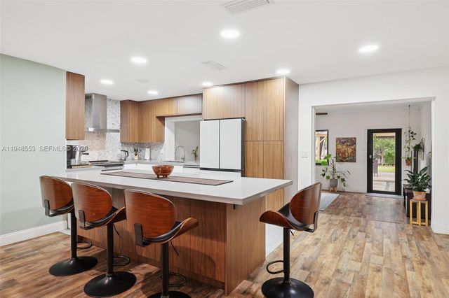 5301 Pierce St, Hollywood, FL 33021