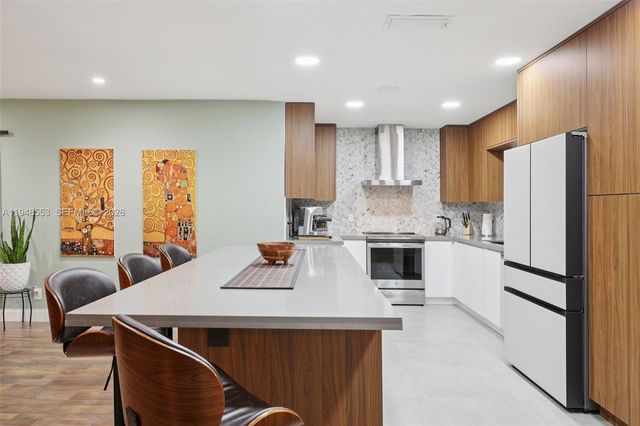 5301 Pierce St, Hollywood, FL 33021