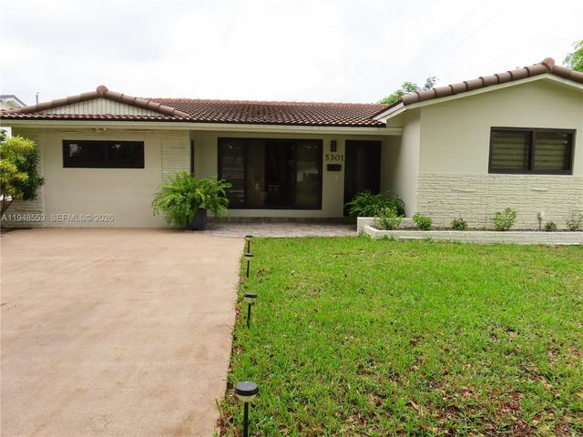 5301 Pierce St, Hollywood, FL 33021