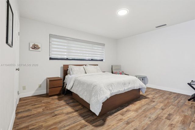 5301 Pierce St, Hollywood, FL 33021