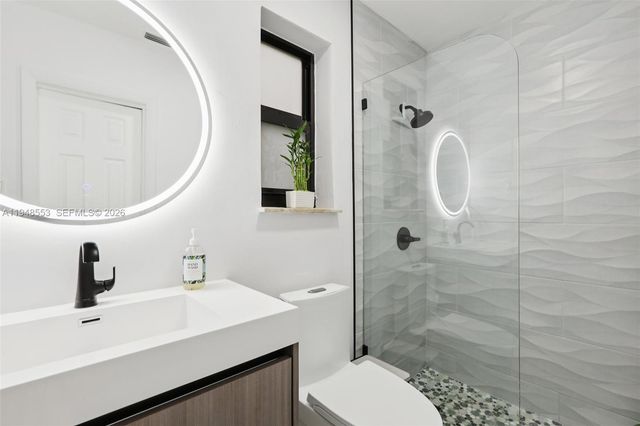 5301 Pierce St, Hollywood, FL 33021