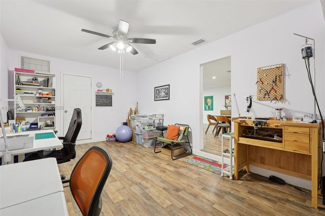 5301 Pierce St, Hollywood, FL 33021