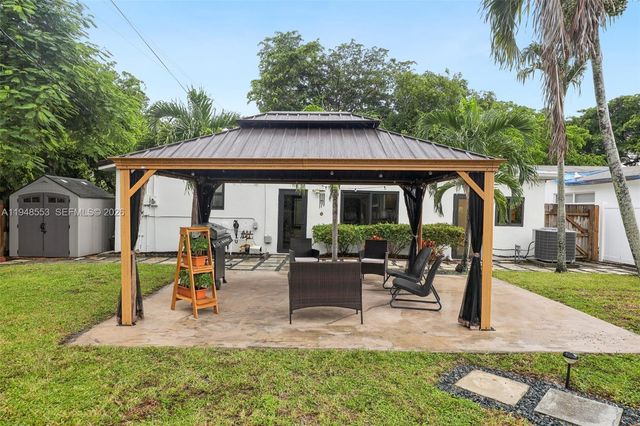 5301 Pierce St, Hollywood, FL 33021