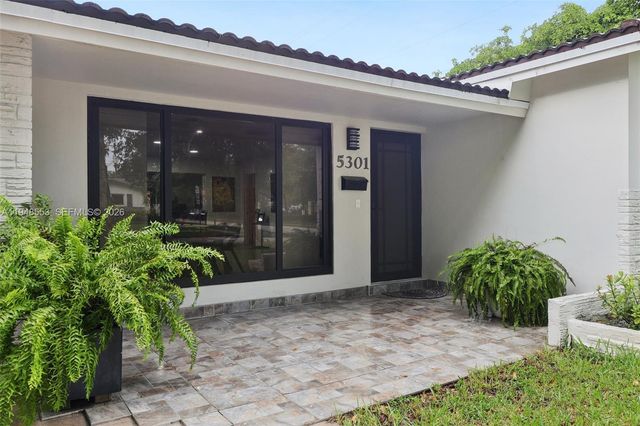 5301 Pierce St, Hollywood, FL 33021