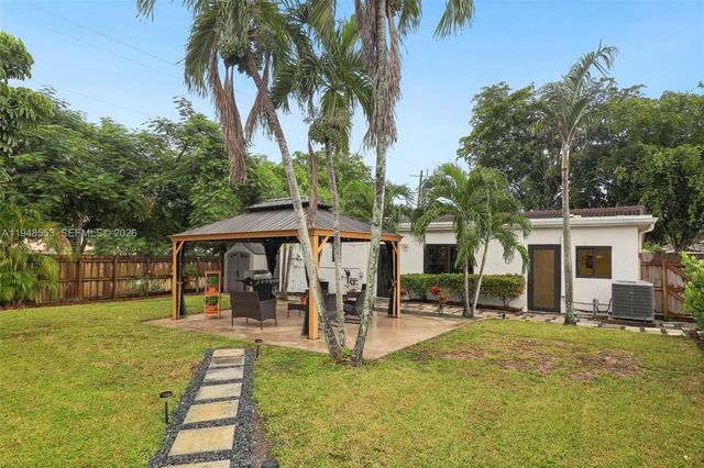 5301 Pierce St, Hollywood, FL 33021