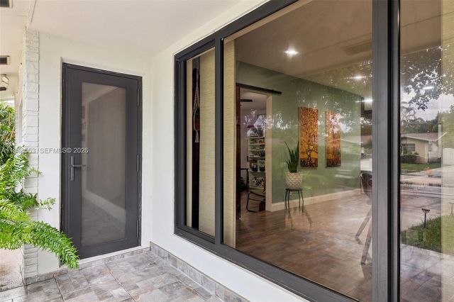 5301 Pierce St, Hollywood, FL 33021